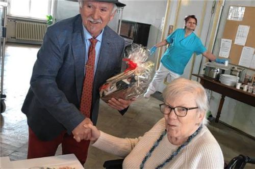 Marie-Luise Buchner bekam zahlreiche Glückwünsche zu ihrem 80. Geburtstag. Foto Jaensch