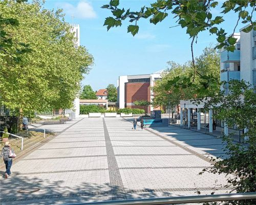 Mehr Grün, weniger Grau: Die Stadt Waldkraiburg hält sich die Chance auf einen Zuschuss offen, um den Sartrouvilleplatz umzugestalten. Foto Bilan
