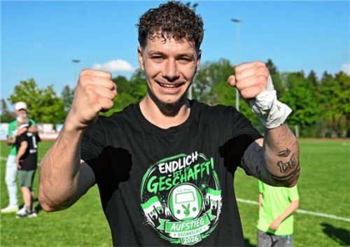 Meisterjubel: Priens Kapitän Nicolai Estermann.Foto Ruprecht