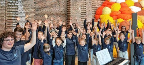 Mitreißend: der Priener Kinder- und Jugendchor im Schloss Herrenchiemsee.Foto Kirchenmusik Prien