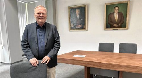 Nach 30 Jahren macht Anton Kindermann seinen Sitz im Waldkraiburger Stadtrat frei. Foto Lohmann