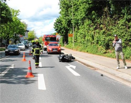 Nach dem Unfall bildeten sich längere Staus. Foto Riediger