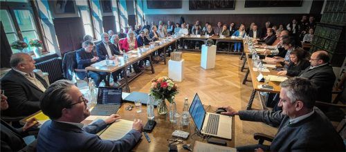 Vor jeder Stadtratssitzung wird den Wasserburger Bürgern künftig die Möglichkeit gegeben, ihre Anliegen persönlich anzubringen. Foto Rieger