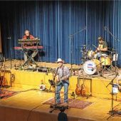 Brechend voller Saal bei Red-Oax-Auftritt