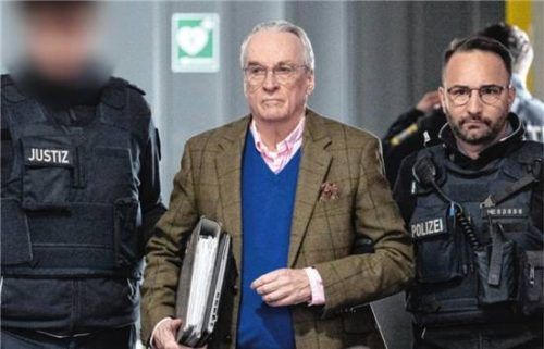 Referenten mit Kontakten zu Reichsbürger Heinrich XIII. Prinz Reuß standen bei einem Online-Kongress auf der Tagesordnung. Die St. Leonhards Quellen in Stephanskirchen traten als Sponsor auf – bis sie von den Hintergründen erfuhren. Foto picture alliance/dpa/dpa Pool/Boris Roessler/St. Leonhards