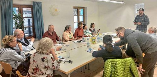 Sehr großen Anklang fand der Handyworkshop im Obinger Bürgertreff, der aufgrund der hohen Nachfrage im Herbst 2026 wiederholt wird.Foto  Künzner-Hingerl