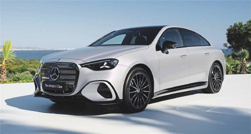 Startschuss: Die neue C-Klasse von Mercedes-Benz – hier der C 400 – kommt im Herbst auf den Markt, nahezu zeitgleich mit dem wichtigsten Wettbewerber, dem BMW i3. Foto MERCEDES-BENZ