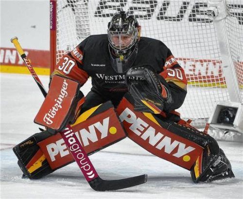 Torhüter Philipp Grubauer stammt aus dem Nachwuchs der Starbulls Rosenheim.Foto Imago Images