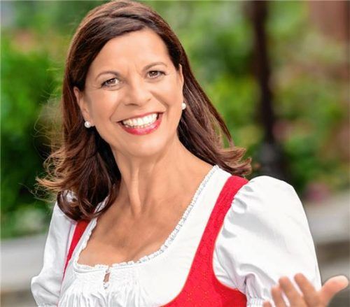 Traudi Siferlinger hat ein unterhaltsames Musikprogramm zusammengestellt. Foto re