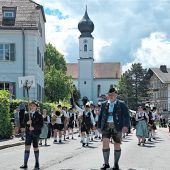 Eine eindrucksvolle Kulisse zu Ehren der Musikkapelle