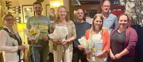 Verabschiedung beim Pfarrgemeinderat Pürten: (von links) Vorsitzende Claudia Anzinger, Johannes Kapsegger, Rosi Steinert, Gemeindereferent Nicolas Gkotses, Barbara Irgmaier und Michael Schranner sowie Vorsitzende Veronika Spierer-Gaum.Foto Bachmaier