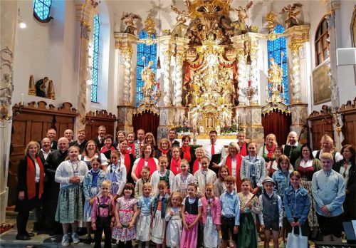 Viele Sänger und Musikanten trugen zum Mariensingen bei.Foto Sutherland