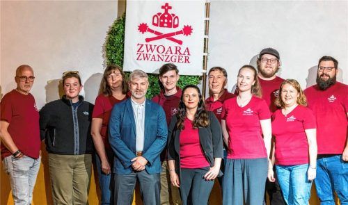 Von links: Andreas Bublak, Lena Winkler, Tamara Bublak, Matthias Pfeilstetter, Jeremias Pfeilstetter, Stephanie Maier, Andreas Hartmetz, Ann-Kathrin Wagner, Tobias Schwarzenböck, Barbara Drechsel und Max Tresp. Foto Stettner