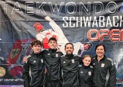 Von links: Fabian Jaroljmek, Simon Seltmann, Max Jaroljmek, Marie Stocker, Manuela Pfaffenberger. Foto re