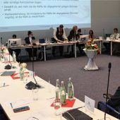 Hitzige Debatte schon in der ersten Sitzung