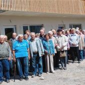 Senioren besichtigen neues Kinderhaus