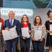 Ehrung für ehrenamtlich engagierte IHK-Prüfer