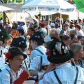 Grassauer Feuerwehr feiert Dorffest