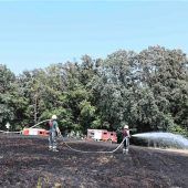 Feld bei Reichertsheim steht in Flammen