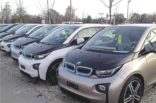 Angebot: Gebrauchte Elektroautos wie hier BMW i3 können ein attraktives Schnäppchen sein. Foto IMAGO