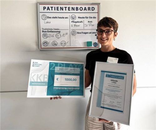 Ausgezeichnet: Das Patientenboard, eingereicht von Maria Taubeneder, Referentin der Pflegedirektion, hat den 2. Platz beim Innovationspreis 2026 erreicht.