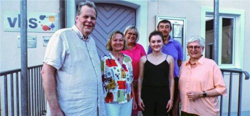 Bei der Jahresbilanz: (von links) Jens Droppelmann, Marianne Zollner, Alexandra Seisenberger, Sophia Engleder, Hans Rath und Ilse Preisinger-Sontag (von links). Foto Rath