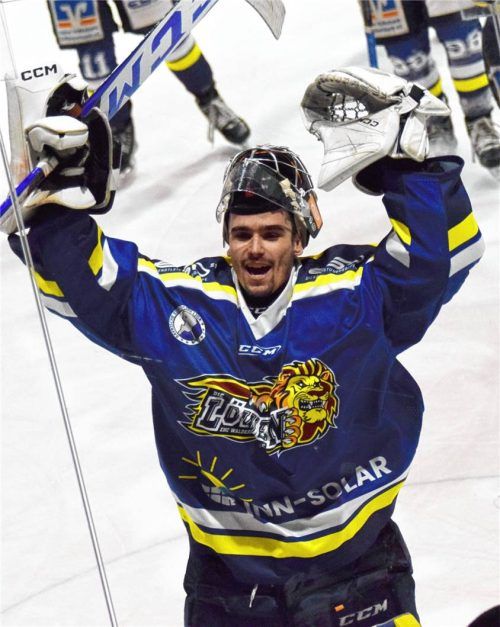 Christoph Lode trägt auch in der kommenden Eishockey-Saison das Trikot seines Heimatvereins. Foto Yasmin Neumann