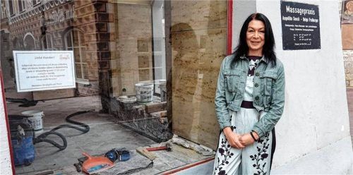 Cindy Schmiedhuber will in der ehemaligen Bäckerei Straßgütl ein Café eröffnen. Foto WeinfurtnerS