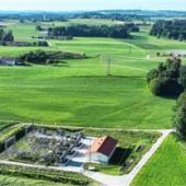 Riesen-Batterie mit zwölf Containern und sechs Wechselrichtern geplant
