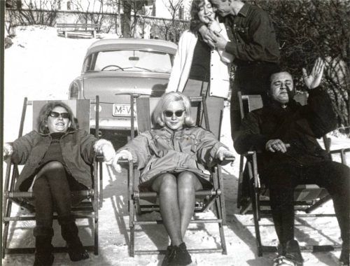 Das Leben genießen: Urlauber im Liegestuhl. Foto Archiv Gasthof Alpenrose