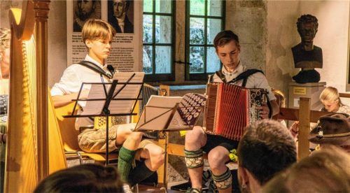 Das „Schnappen Ziachduo“ spielt groß auf. Foto Flug