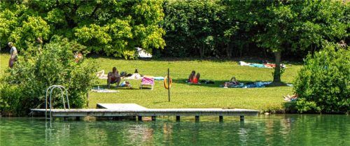 Der Badesteg am Wössner See musste vom Unterwössner Bauhof erneuert werden. Auch das brachte zusätzliche Mehrausgaben. Foto Flug