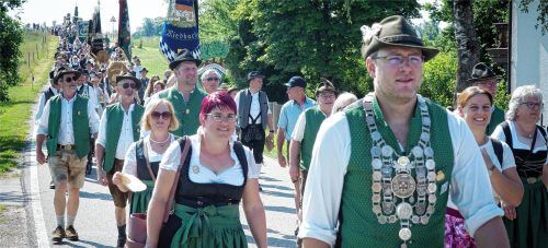 Der feierliche Festzug war einer der Höhepunkte der gelungenen Veranstaltung. Fotos Günster