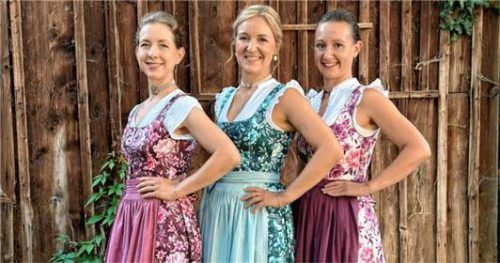 Der Herzkirsch Dreigsang wird im Brunnenhof erwartet.  Foto HerzkirschDreigsang
