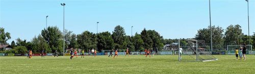 Der Platz des TSV Bernau soll erneuert werden. Der Gemeinderat hat den Bau eines Kunstrasenplatzes mit 13:5 der Stimmen gebilligt.Foto  Kirchner