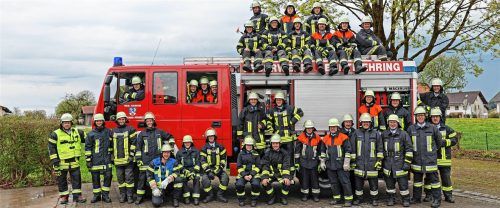 Die aktive Mannschaft der Freiwilligen Feuerwehr Rechtmehring-Rosenberg freut sich auf ihr Jubiläumsfest. Fotos Fotos FFW Rechtmehring