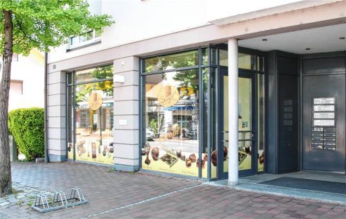Die Dengel-Filiale an der Rosenheimer Straße in Kolbermoor existiert nicht mehr.´Auch die Filiale in Bad Feilnbach wurde geschlossen.Fotos Riediger