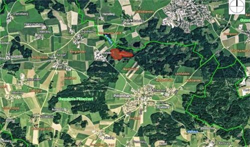Die Lage des geplanten Projektes ist umgrenzt von Wald und der Bahnlinie und somit nicht einsehbar. Foto Ausschnitt aus der Präsentation Regionalwerke