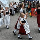 Viele Besucher und ein neues Zelt