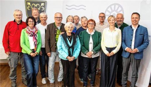 Die Mitglieder des Seniorenbeirats mit ihren Unterstützern. Foto © Große Kreisstadt Traunstein