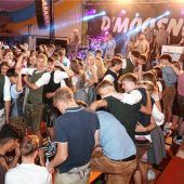 Ausgelassene Stimmung am letzten Volksfest-Wochenende