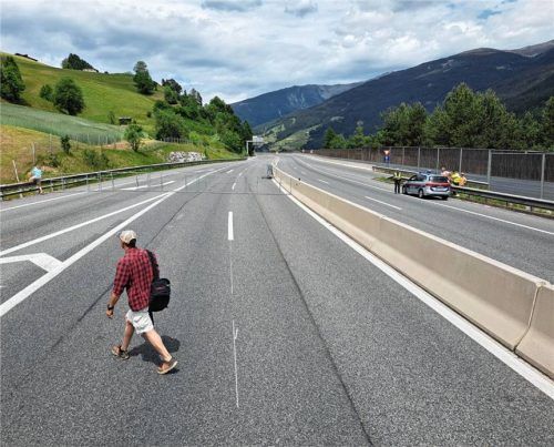 Ein seltener Anblick: Gähnende Leere auf der Brennerautobahn.Foto Weiser