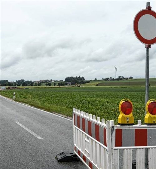 Ein Teil der TS20 zwischen Rumering und Peterskirchen ist derzeit gesperrt. Die Kreisstraße wird verlegt, um mehr Sicherheit zu schaffen. Foto hin