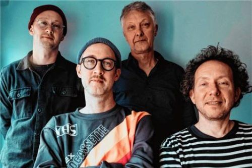 Ein ungewöhnliches Projekt: Die vier Musiker von „Meet in the Middle“ sind auf nationalen wie internationalen Bühnen zu Hause.Foto  re