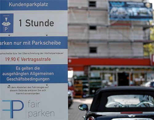 Eine Stunde dürfen Bürger hier parken, sonst gibt es eine Vertragsstrafe. Foto dpa