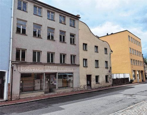 Einst hatte hier am Weberzipfel ein bekanntes Eisen- und Textilwarengeschäft seinen Sitz. Fotos Weinfurtner