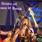 Rock’n’Roll-Feuerwerk im Gemeindesaal