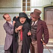 Nestroy im Theaterstadl