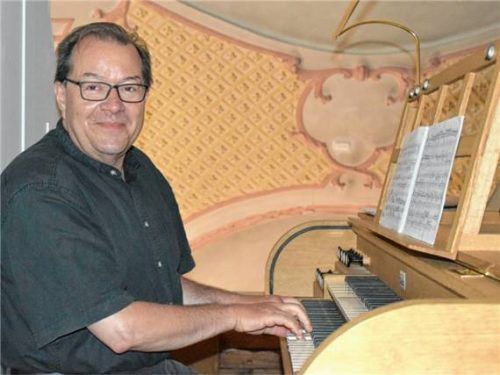 In der St.-Remigius-Kirche in Schleching hat der österreichische Organist Heinrich Wimmer ein viel beachtetes Konzert auf der neu installierten Orgel gegeben. Foto Wunderlich