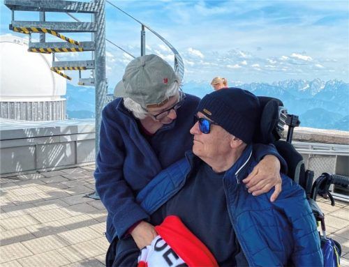 Johann mit seiner Frau Irmi auf dem Wendelsteingipfel. Foto BRK Kreisverband Rosenheim